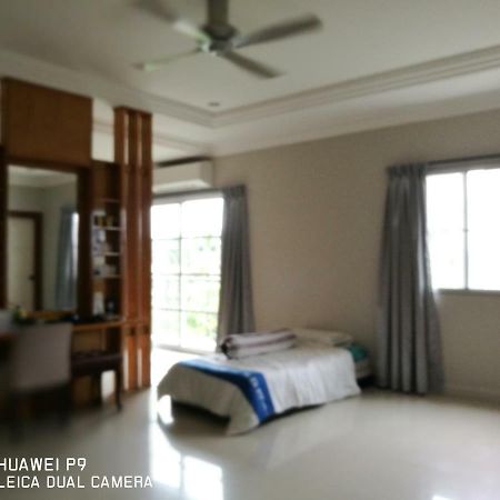 Guesthouse Dragon Place Taiping Esterno foto