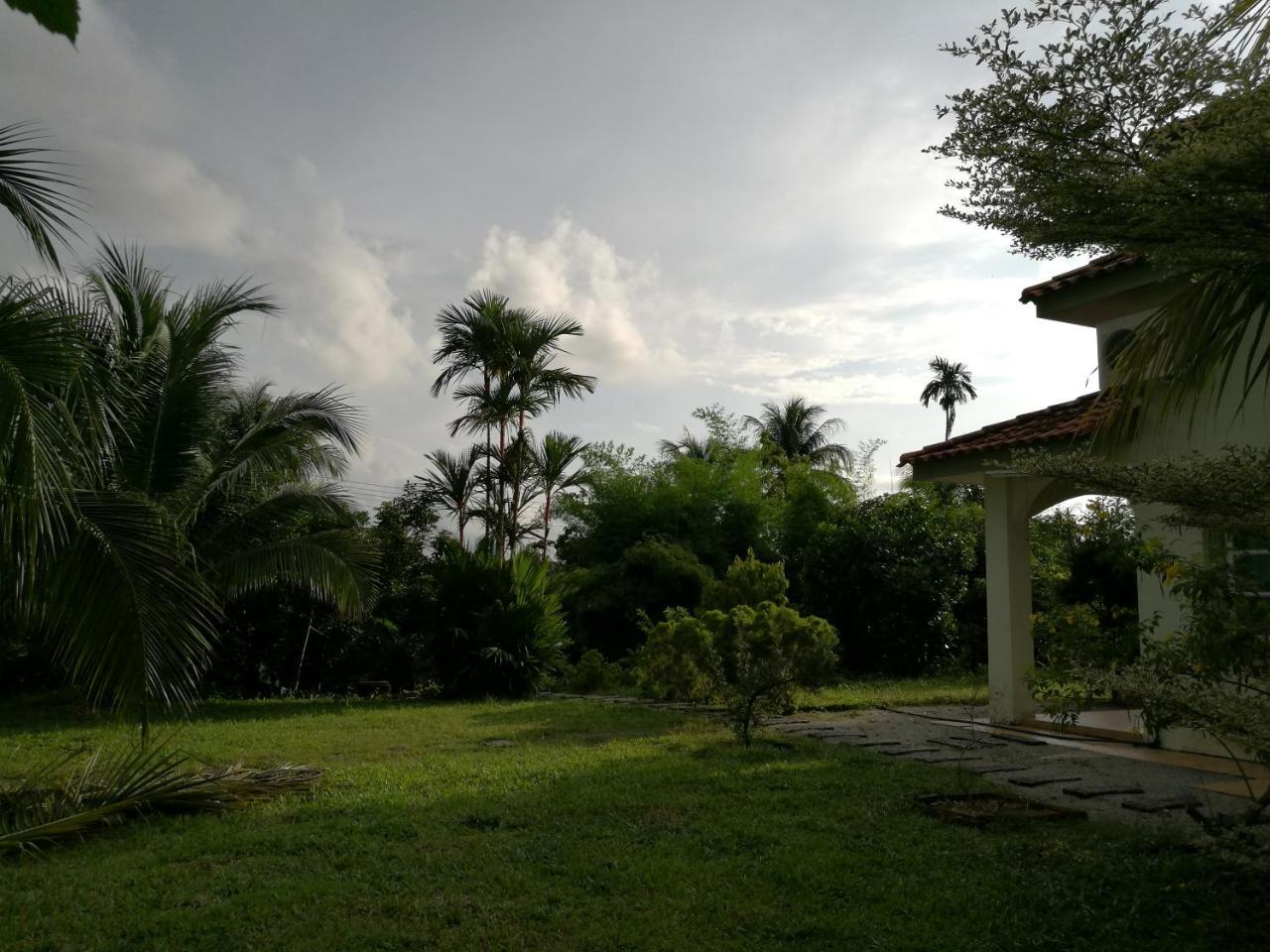 Guesthouse Dragon Place Taiping Esterno foto